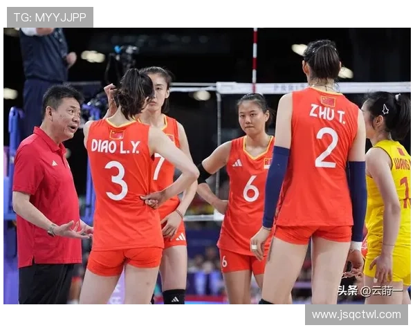 中国女排逆袭夺冠，赛场重现辉煌，主力球员表现震撼全场